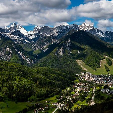 Klass 103 Kranjska Gora Buitenkant foto