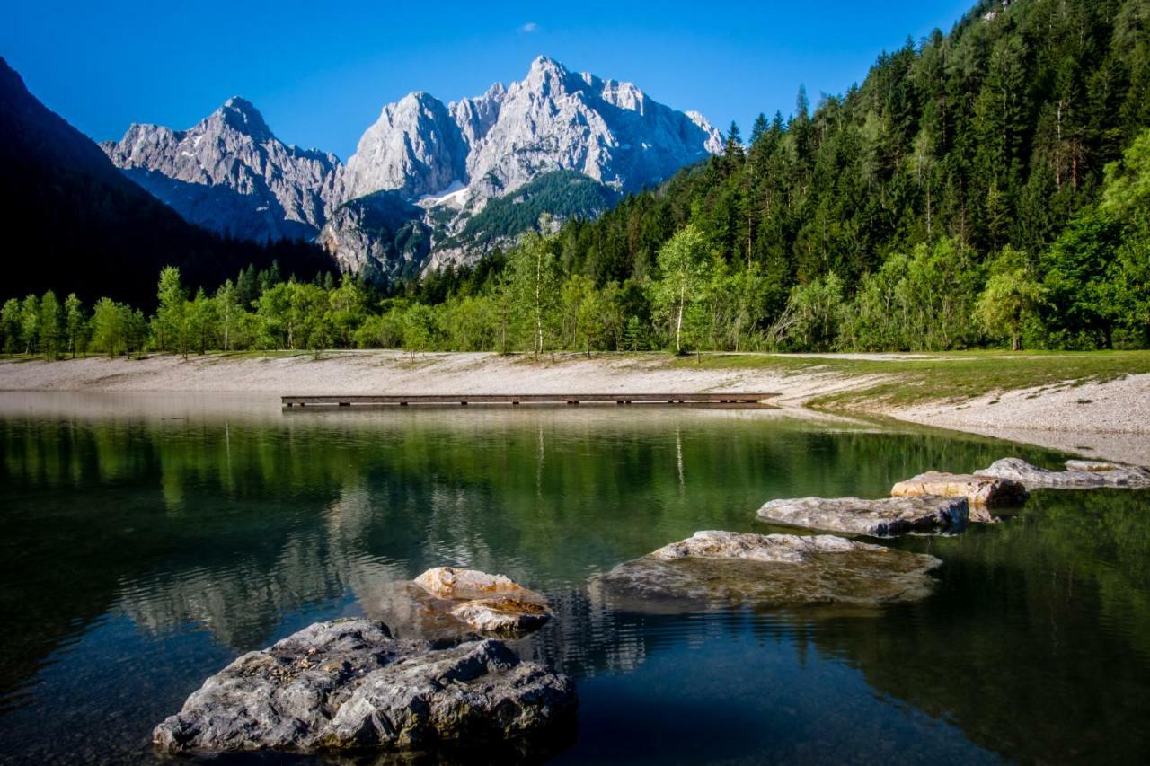 Klass 103 Kranjska Gora Buitenkant foto